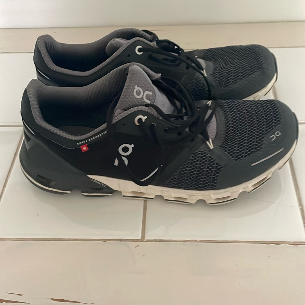 On Cloudflyer Size 10